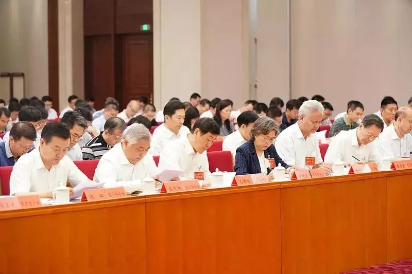 5b31df2639a12.jpg 微信图片_20180626143420.jpg